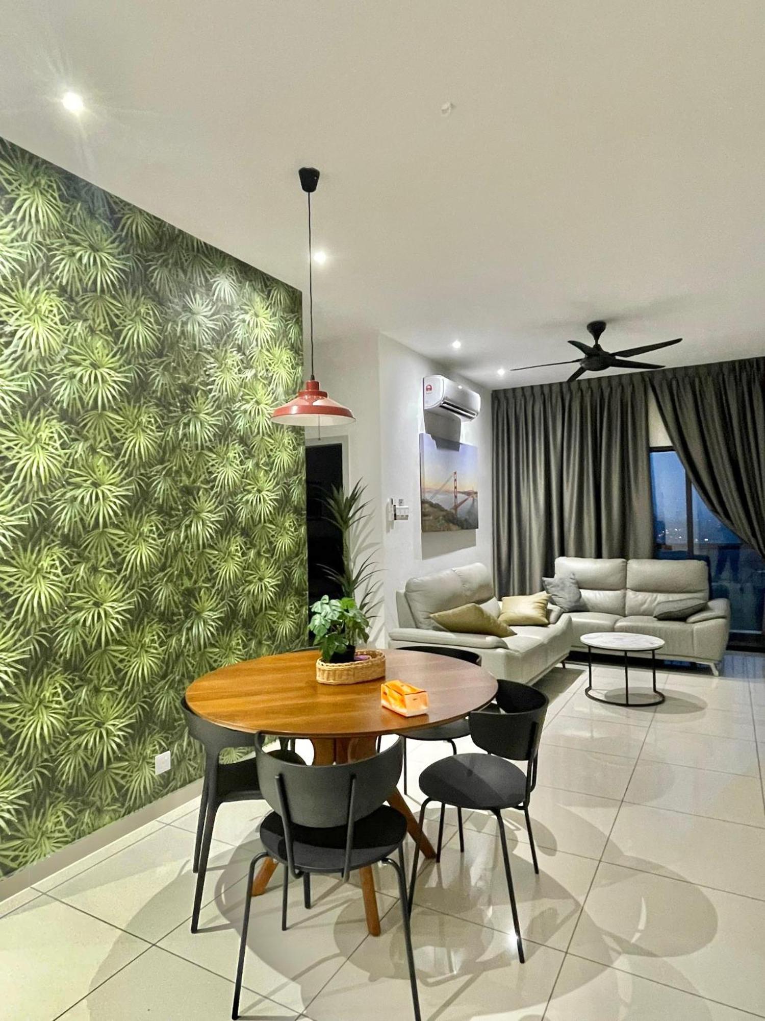 The Horizon 4br Aster -by Goswell Apartment